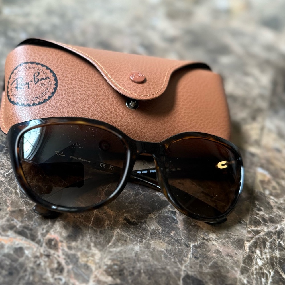 Ray-Ban Black Eye Cat Sunglasses Classic Accessories